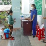 Tiền lương và chế độ đối với nhân viên y tế làm việc tại Trạm y tế xã, phường theo quy định mới nhất